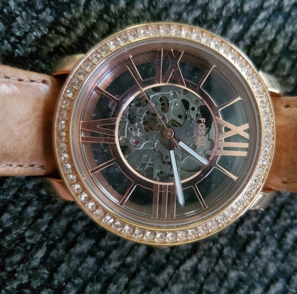Fossil Curiosity watch main image 6